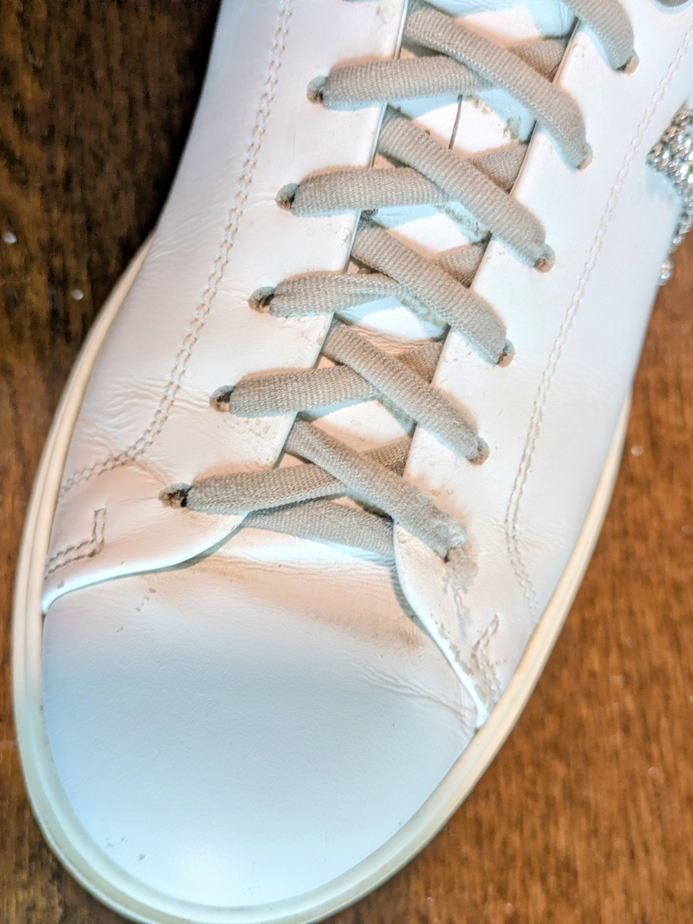 Louis Vuitton White Leather Platform Sneaker with Crystal LV Logo - Picture 9 of 9